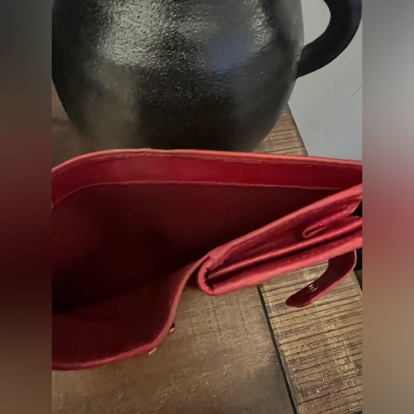 Prada Saffiano Wallet (with COA) - Picture 8 of 15